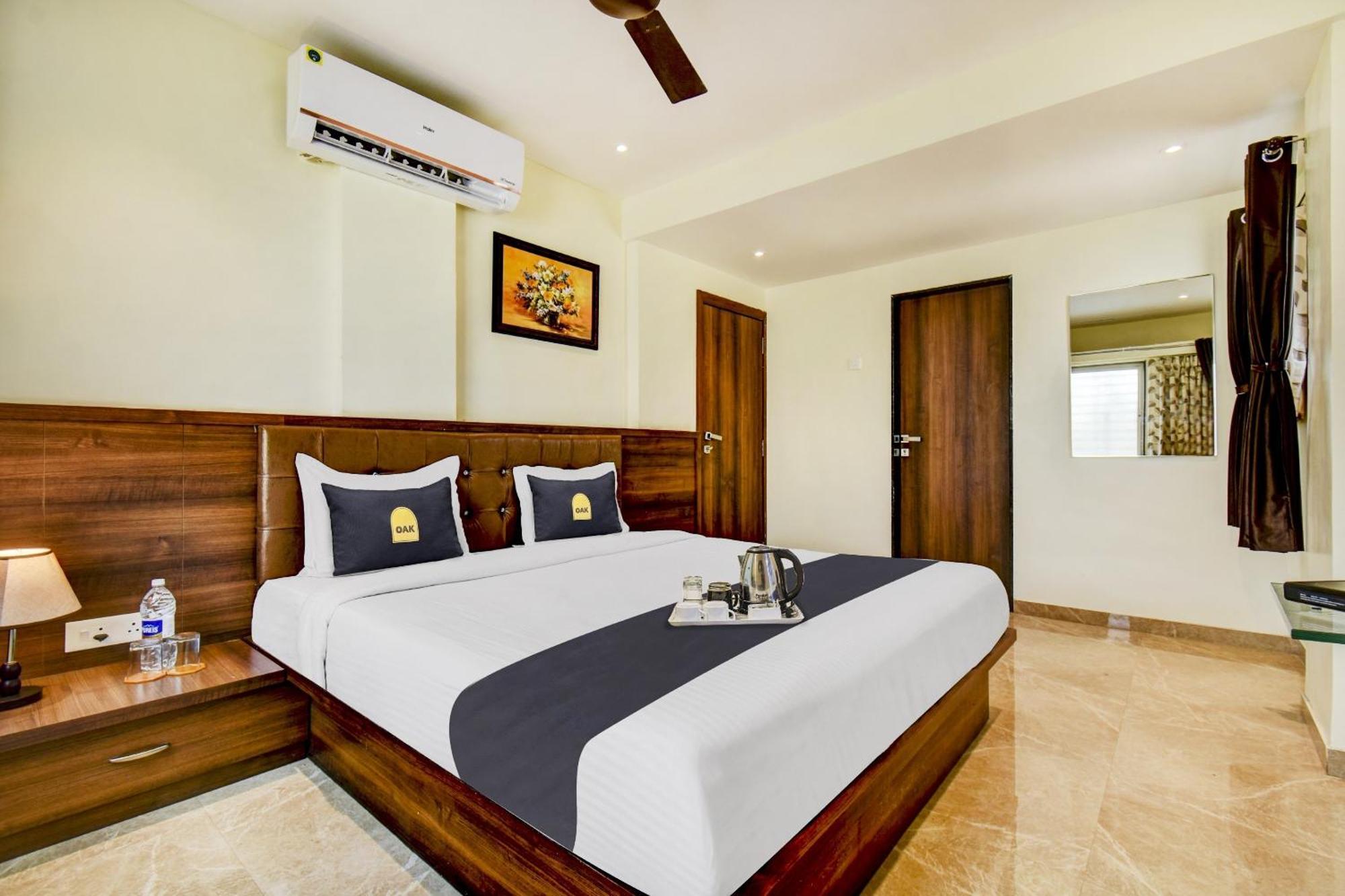 Townhouse Oak Hotel Chaitanya Executive Near Fun Time Multiplex Pune Eksteriør bilde
