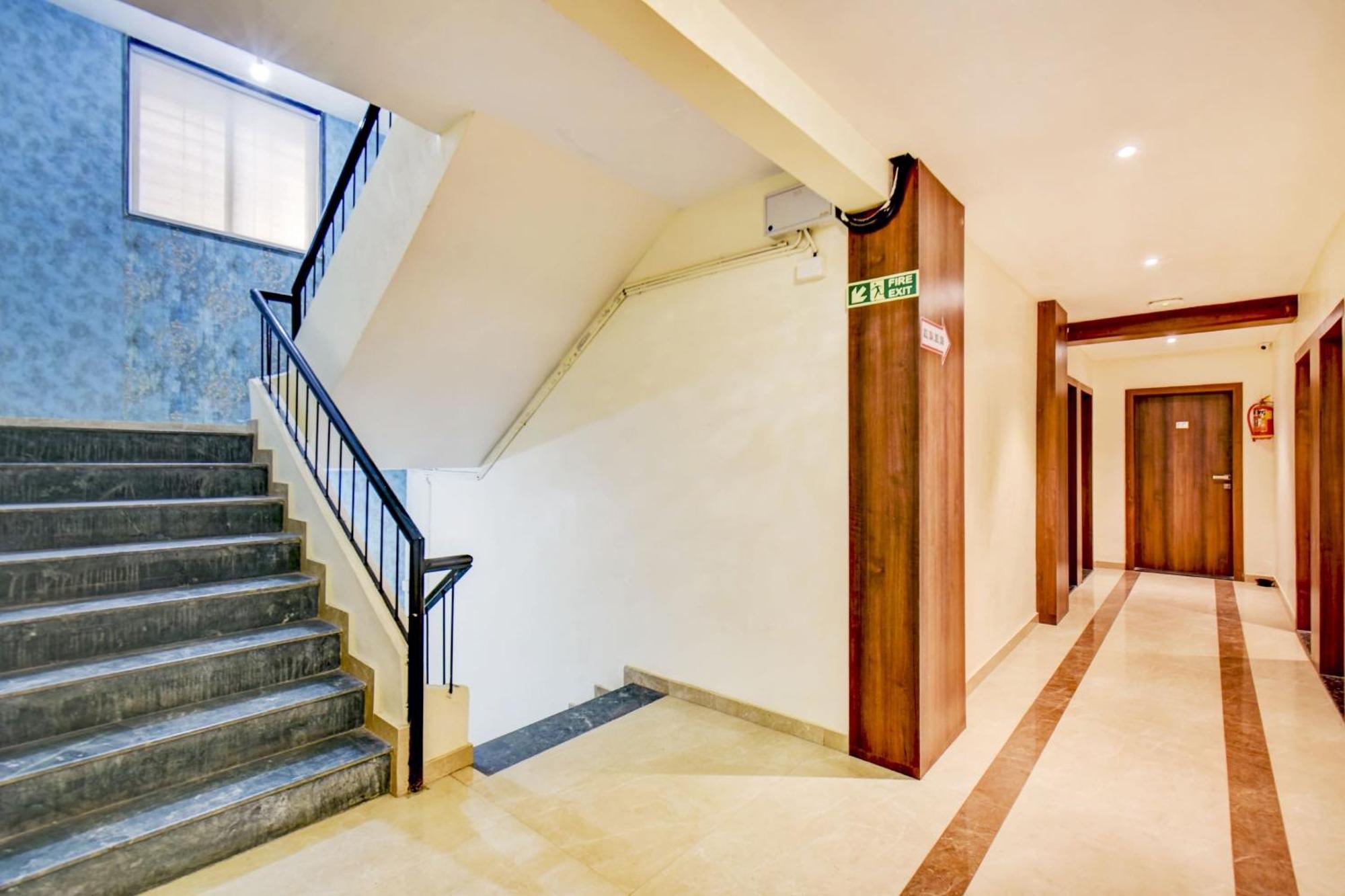 Townhouse Oak Hotel Chaitanya Executive Near Fun Time Multiplex Pune Eksteriør bilde
