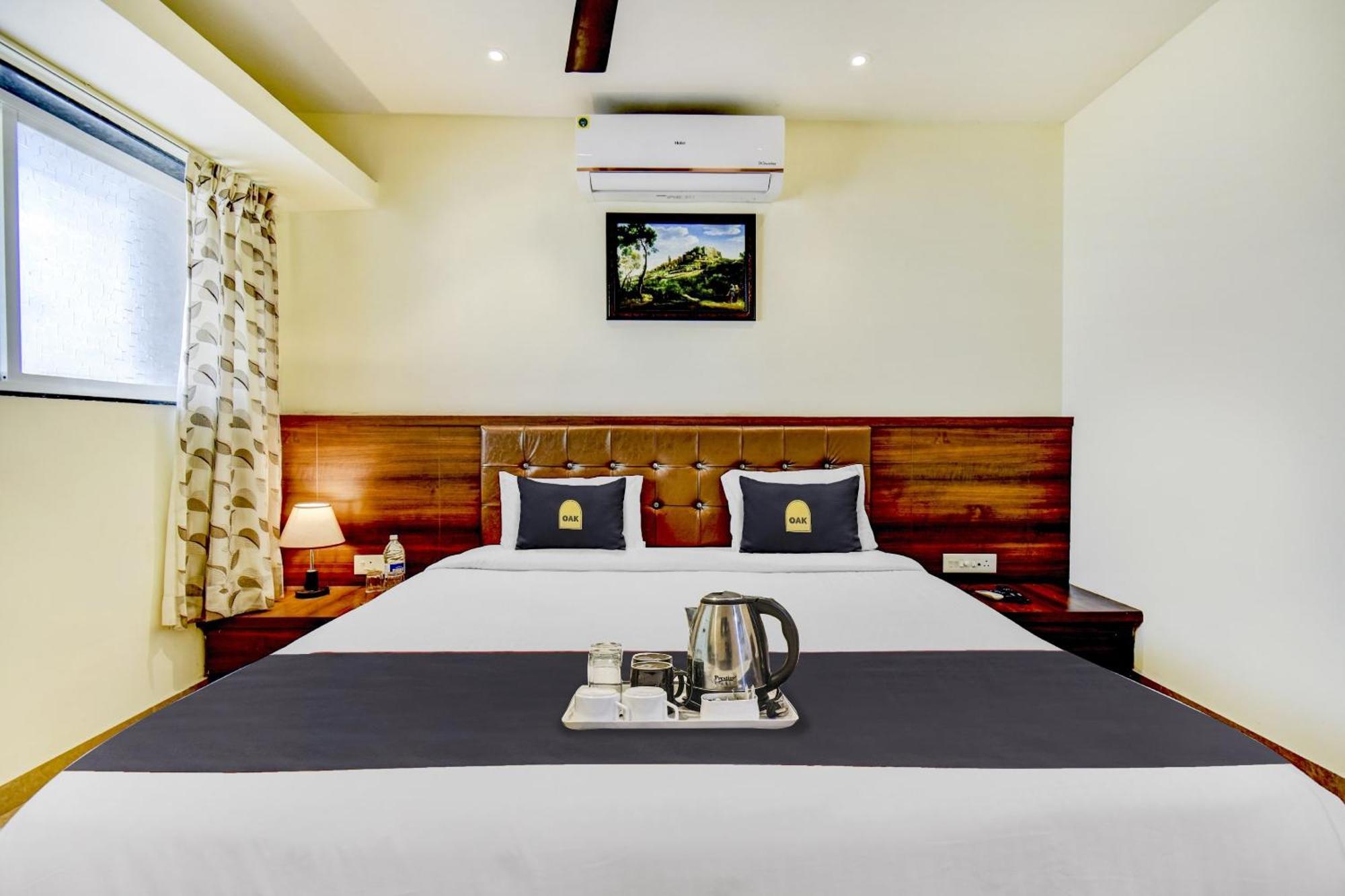 Townhouse Oak Hotel Chaitanya Executive Near Fun Time Multiplex Pune Eksteriør bilde